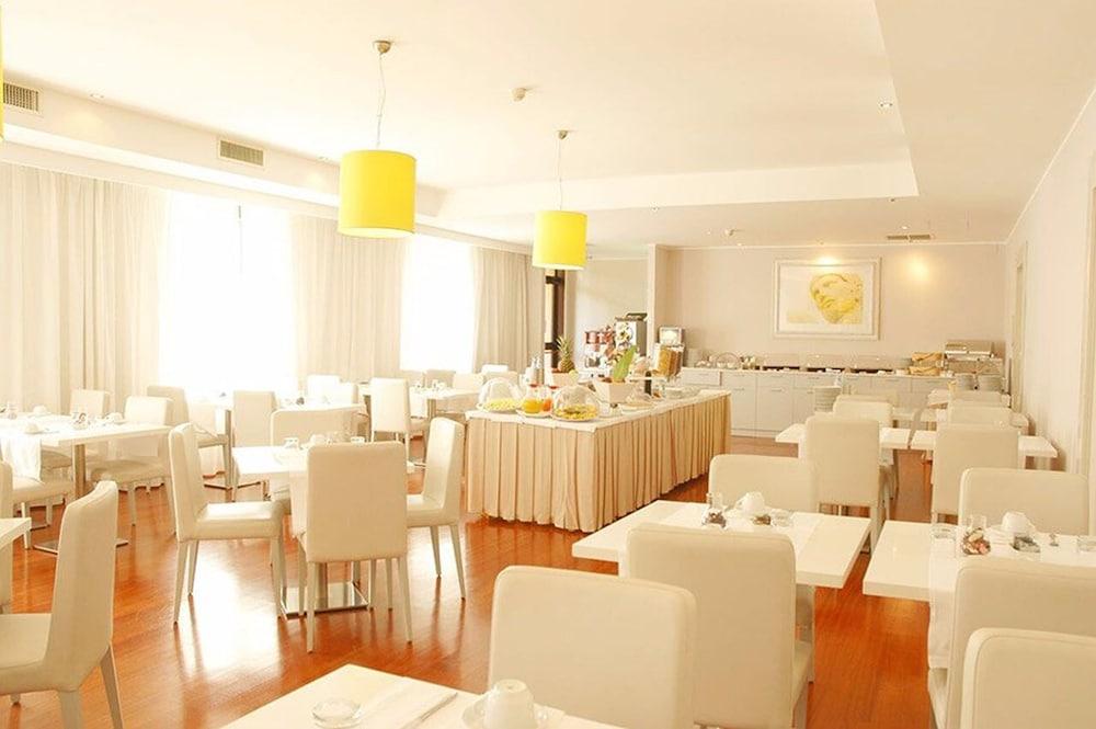 Hotel Area Rom